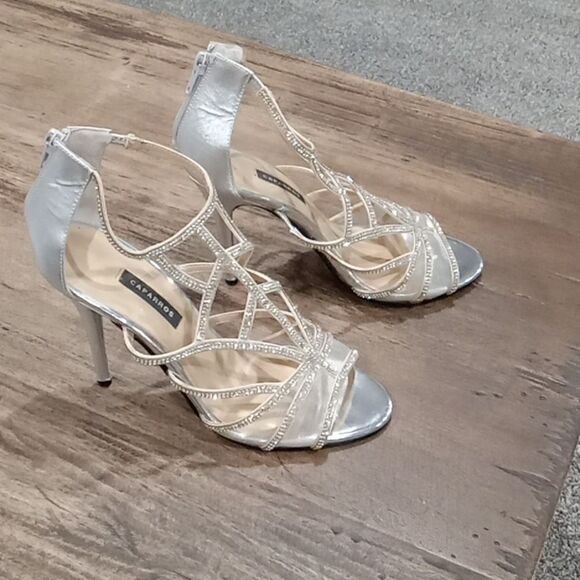 Caparros silver mesh & rhinestone strappy stilettos w back zip closure size 8.5 - Picture 3 of 5